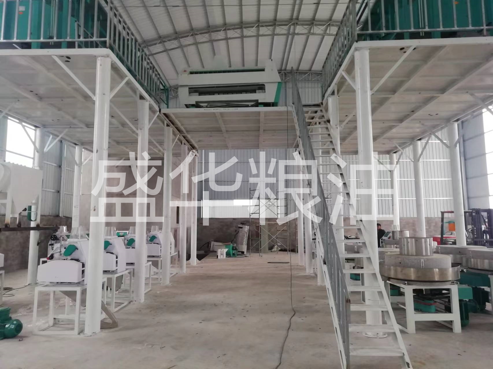 陜西銅川機械磨，石磨機組同時安裝